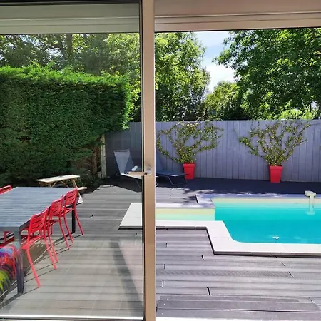 Maison + Studio Au Calme Les Bains וילה