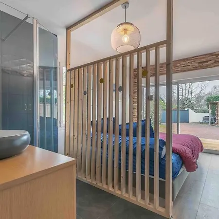 Maison + Studio Au Calme Les Bains *